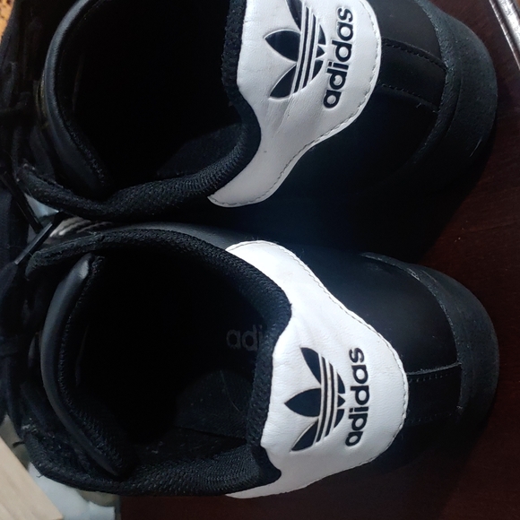 Adidas Classic Shell Toe - Picture 3 of 4